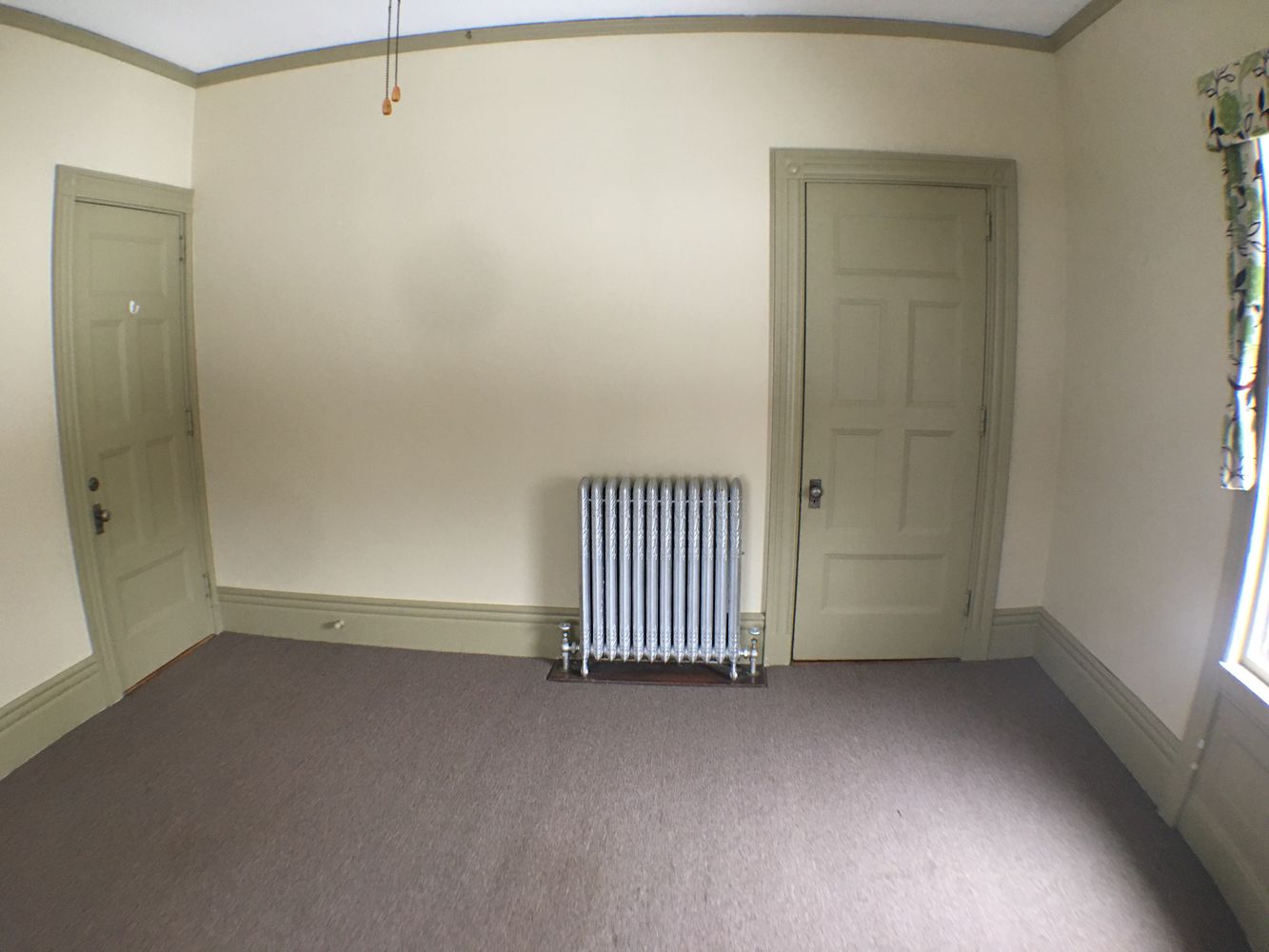 1802 Elm St, Manchester, NH 03104